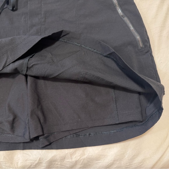 Athleta size 16 Trekkie skort black - Picture 2 of 5